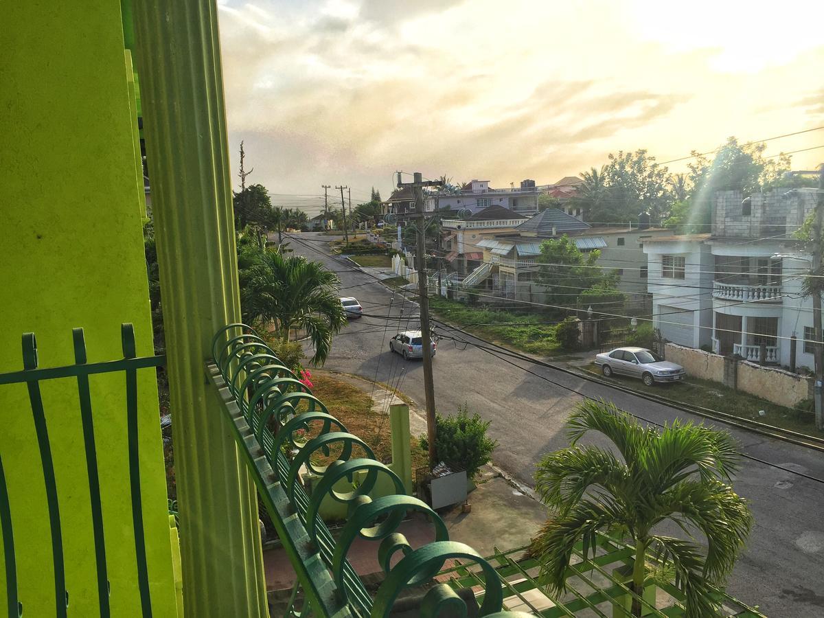 Yaad Hostel มอนเทโกเบย์ ภายนอก รูปภาพ